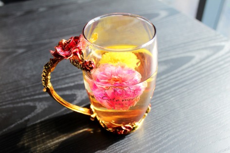 tea-rose-corolla-1871835_1920